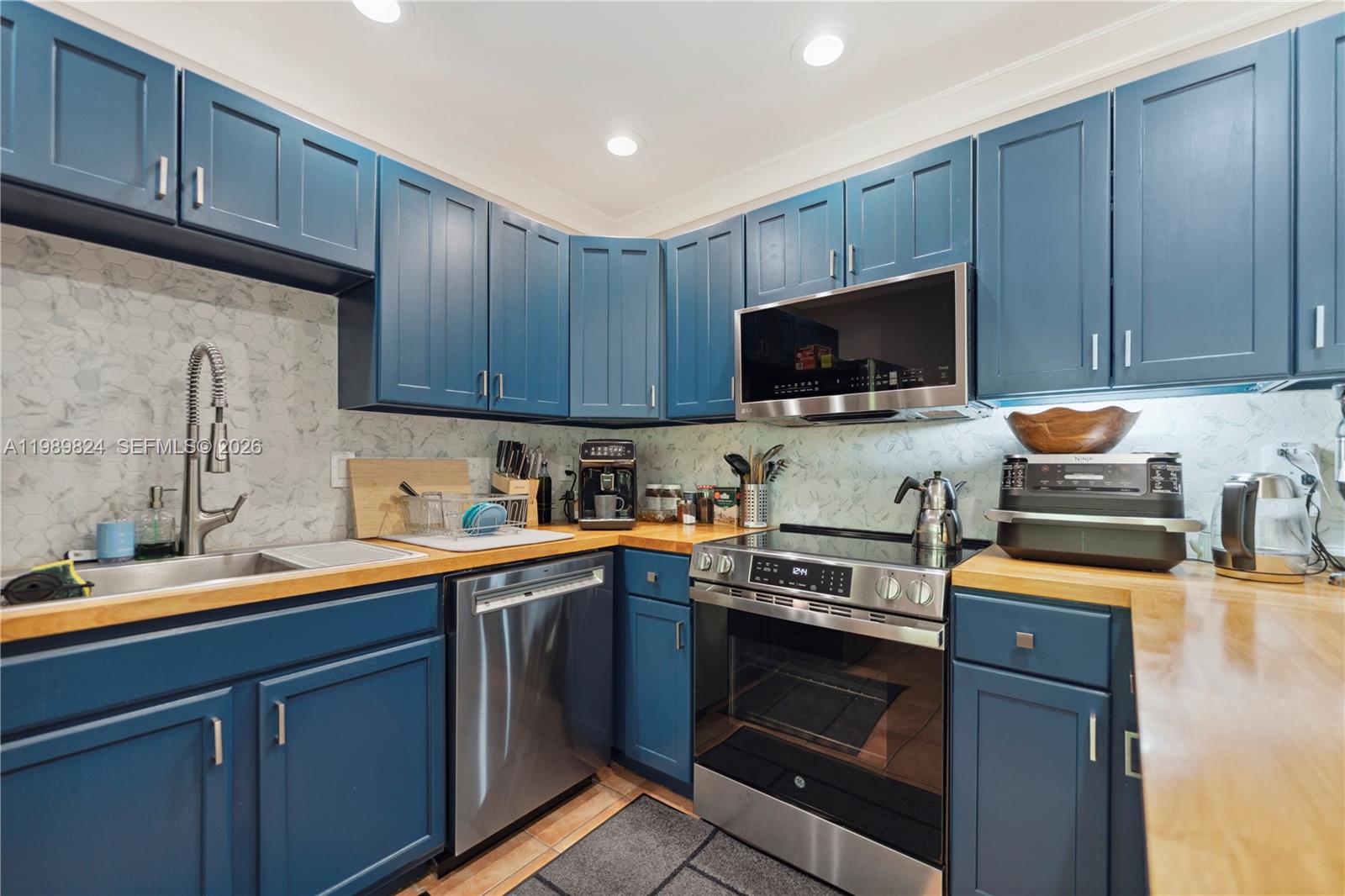 1111 Sw 5th Street Property Photo 2