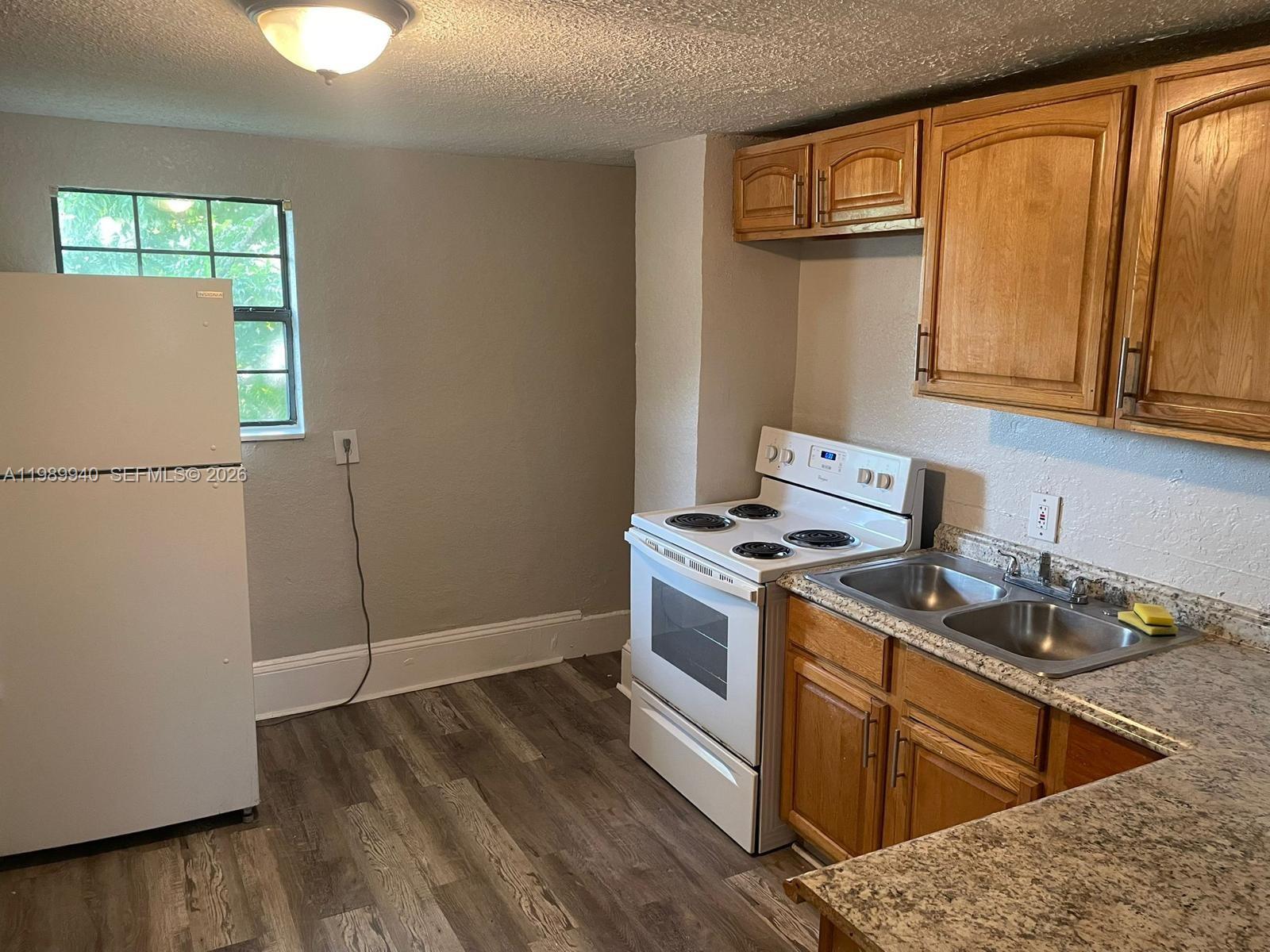 1129 Grothe Street Property Photo 7