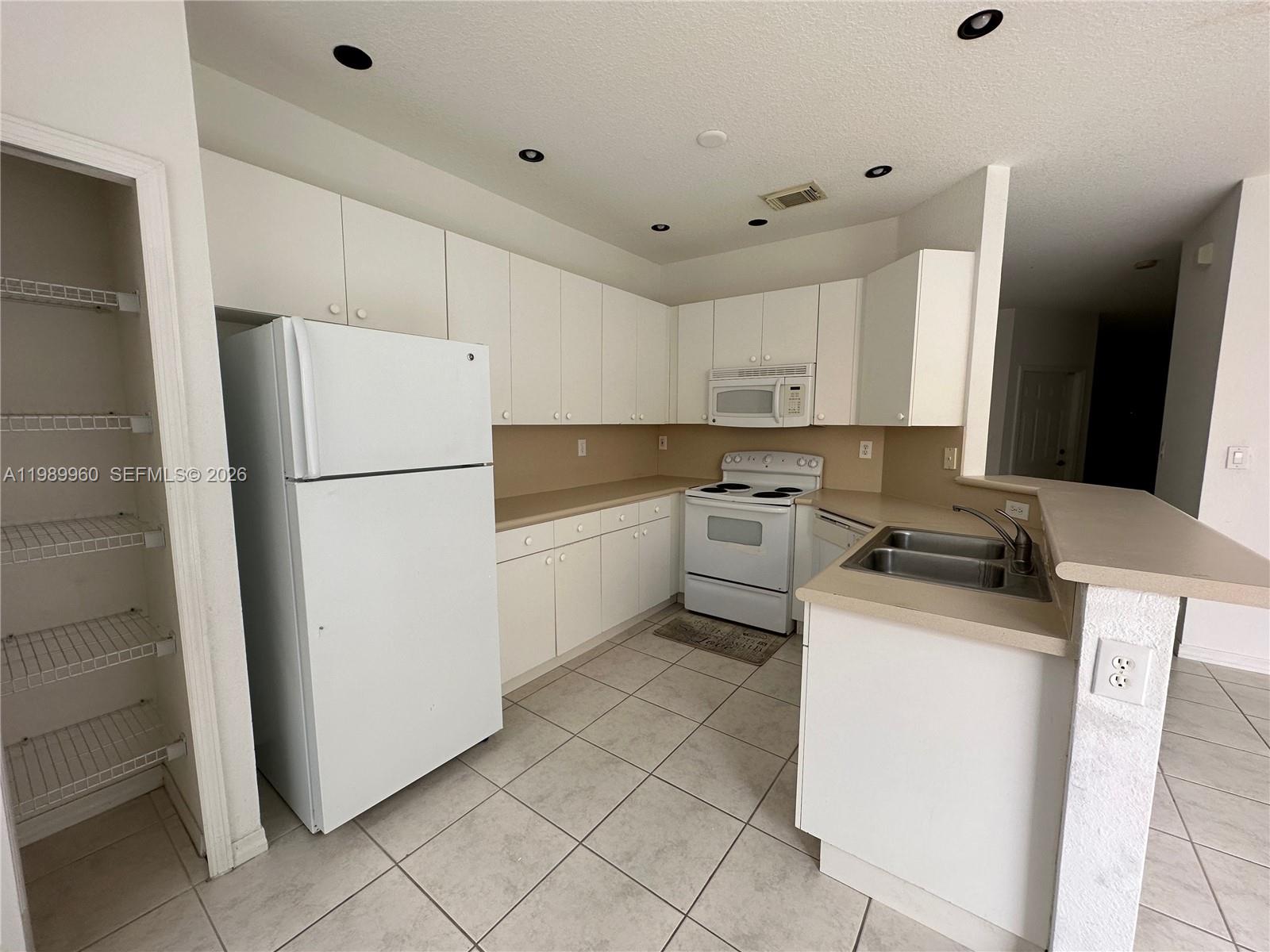 16602 Sw 78th Terrace Property Photo 4