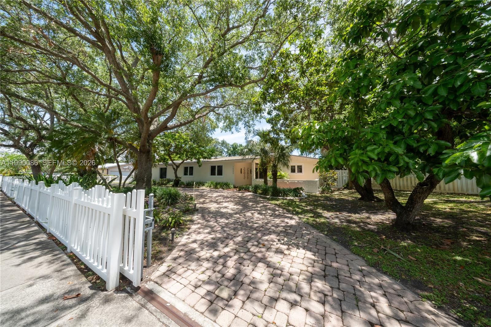 16445 Sw 80th Avenue Property Photo 2