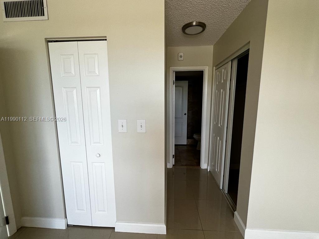 A11990112 Property Photo 7