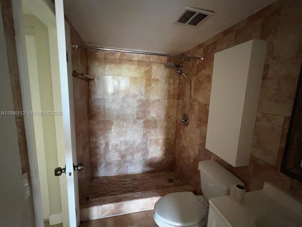 A11990112 Property Photo 9