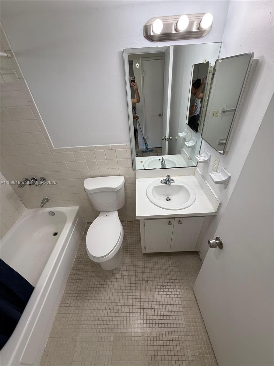 1333 E Hallandale Beach Boulevard 223 Property Photo 7