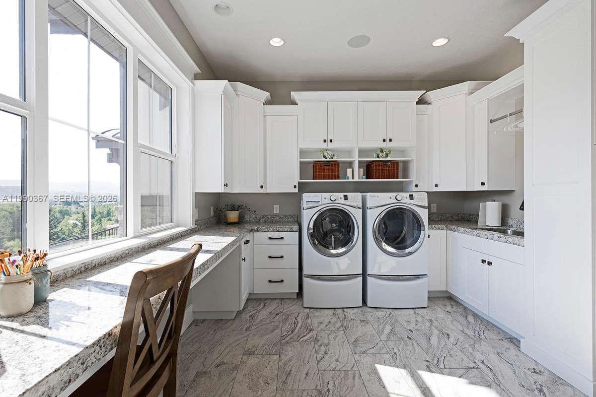 A11990367 Property Photo 14