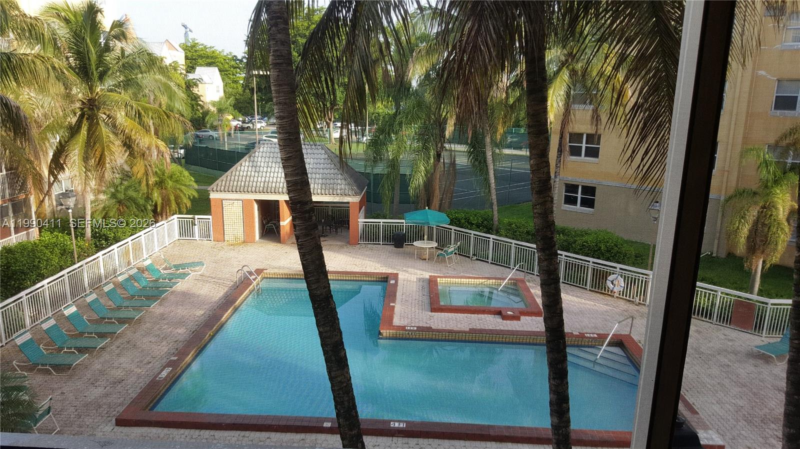A11990411 Property Photo 4