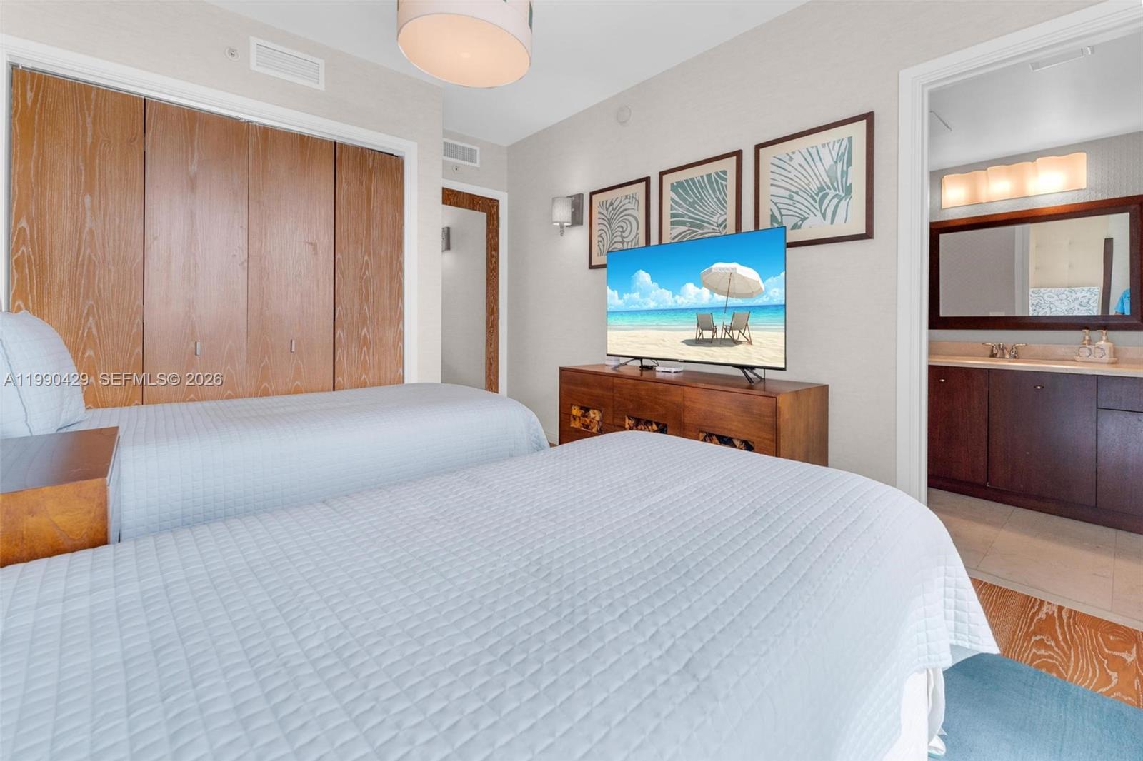 19400 Turnberry Way 2011 Property Photo 41