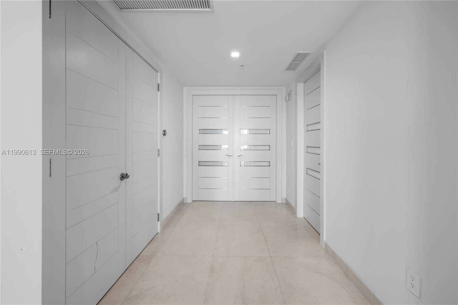 18201 Collins Avenue 1209 Property Photo 39