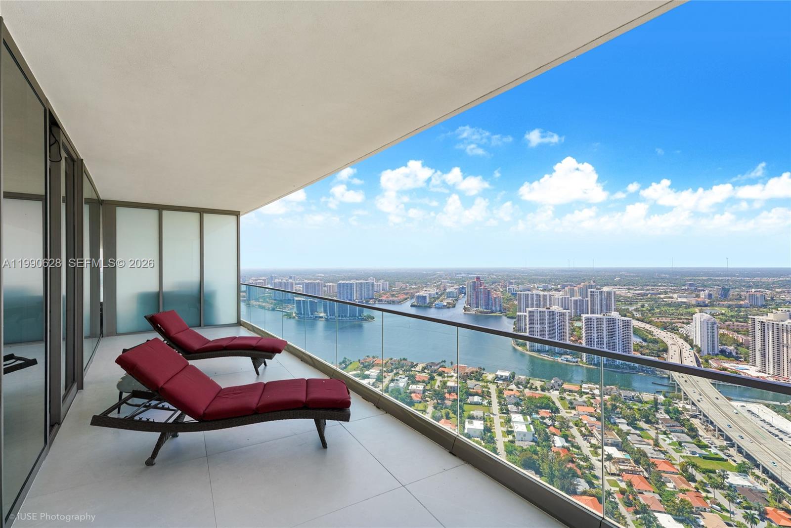18975 Collins Avenue 5103 Property Photo 2