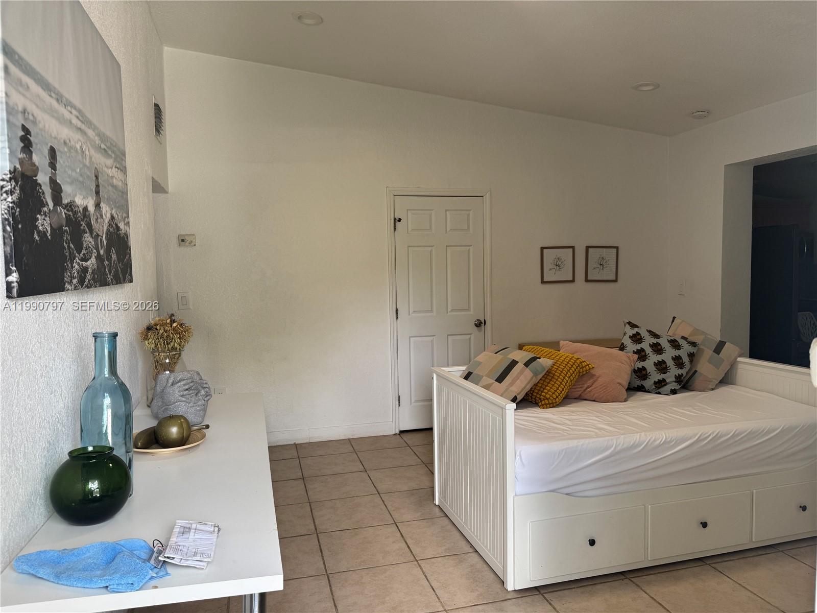 6126 Sw 61st Street Property Photo 2