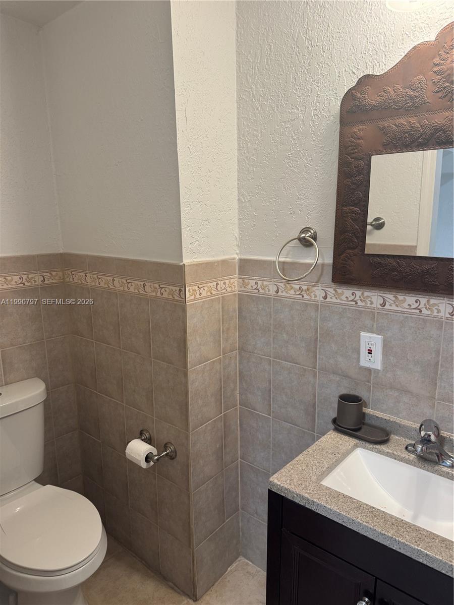 6126 Sw 61st Street Property Photo 3
