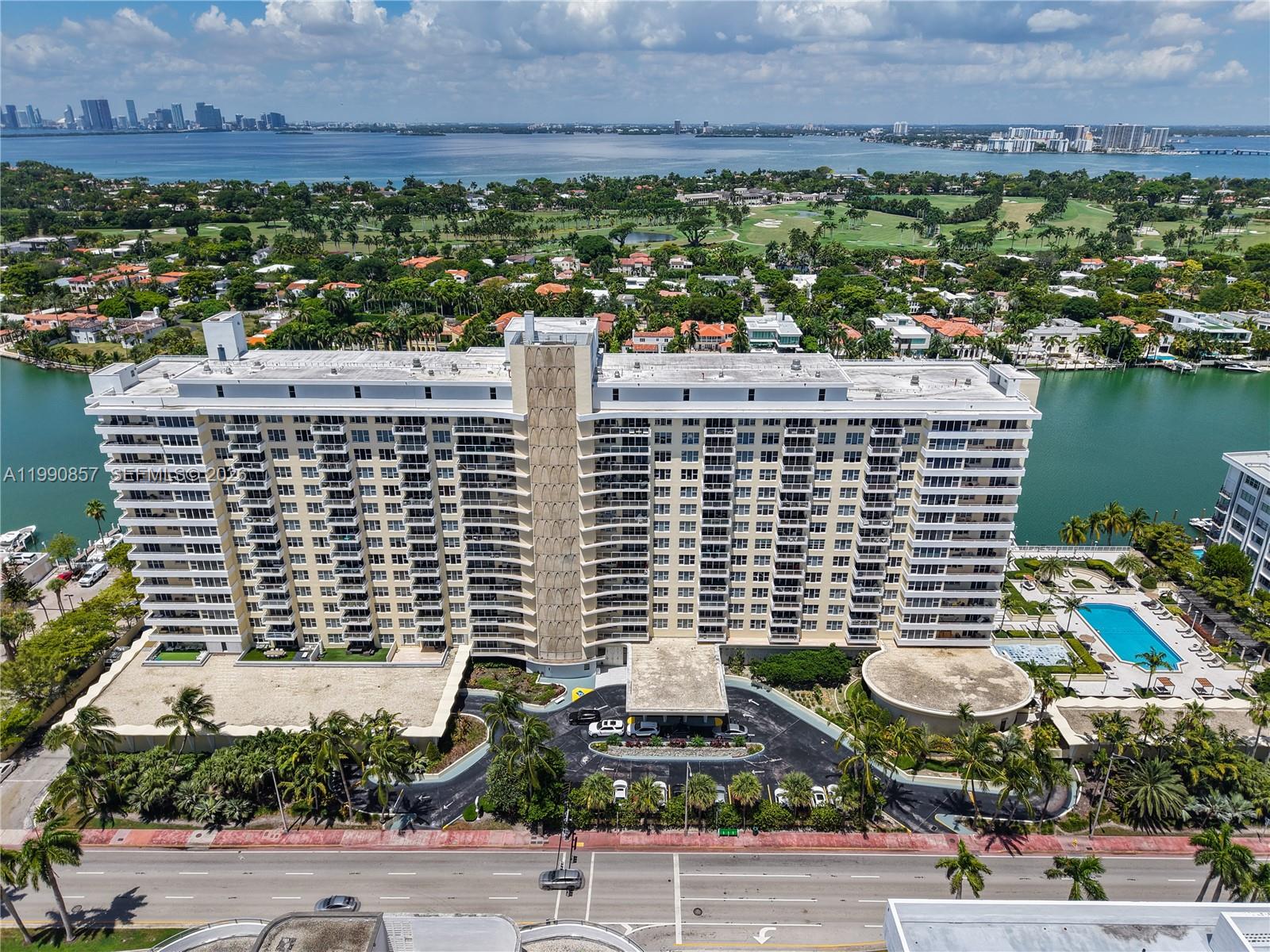 5600 Collins Avenue 14k Property Photo 1