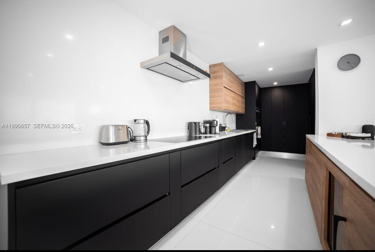 5600 Collins Avenue 14k Property Photo 7