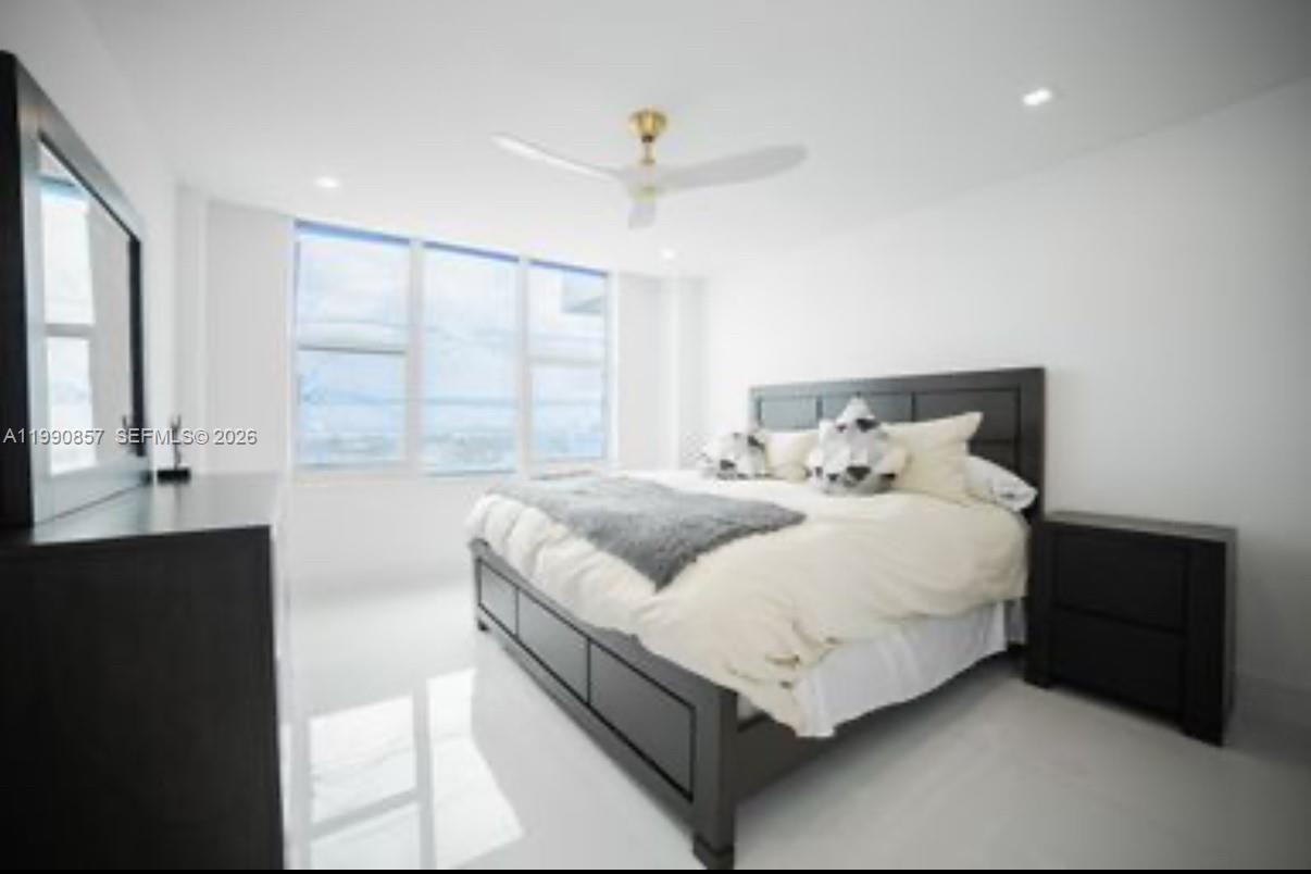 5600 Collins Avenue 14k Property Photo 14