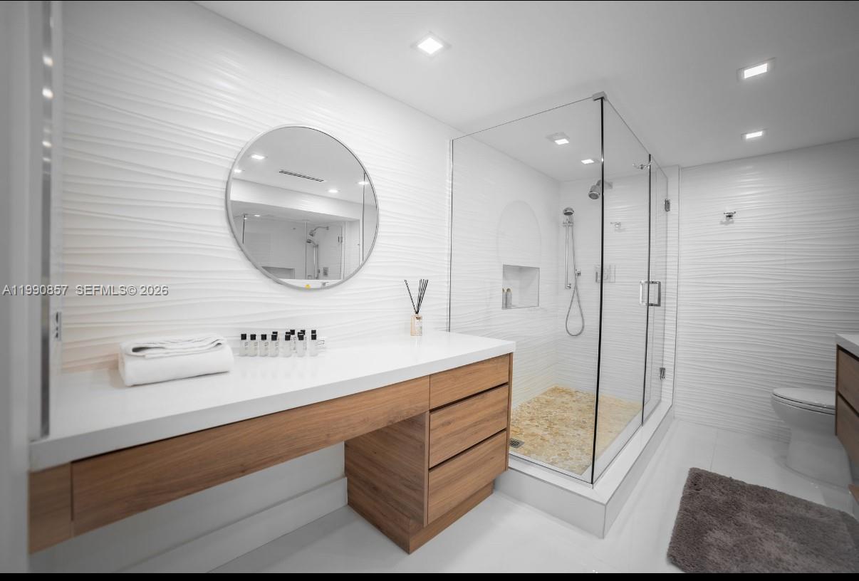 5600 Collins Avenue 14k Property Photo 18