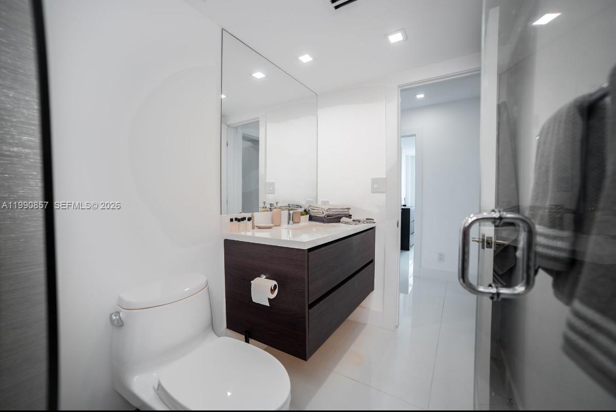 5600 Collins Avenue 14k Property Photo 23