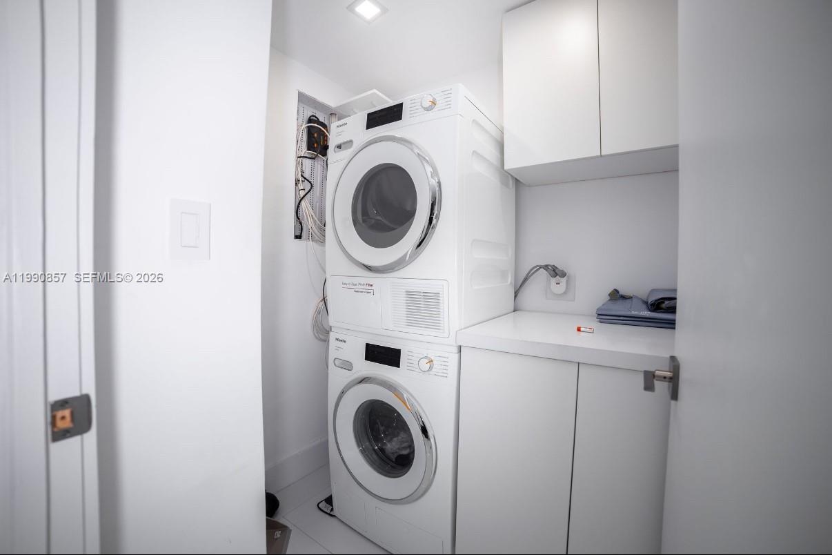5600 Collins Avenue 14k Property Photo 29