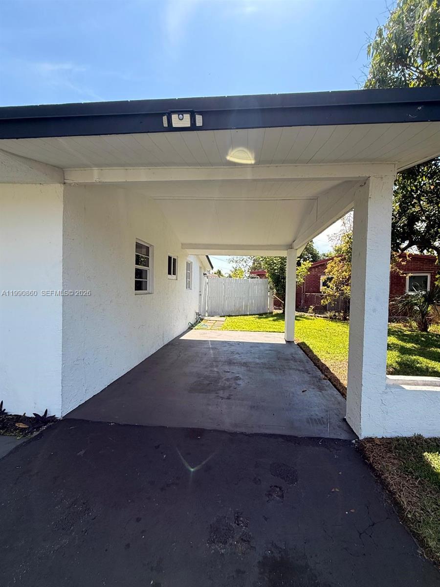 4900 Nw 14th Street Property Photo 25