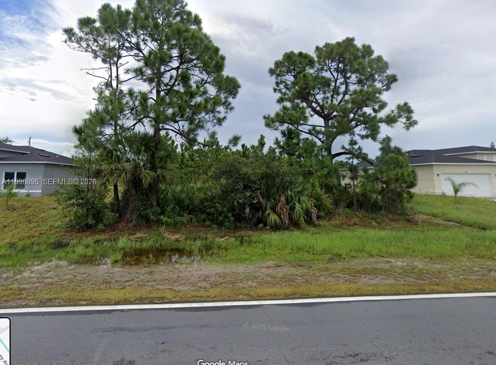 2065 Se Cogan Drive Property Photo 2