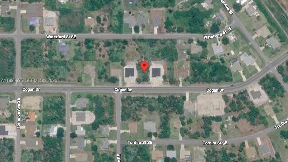2065 Se Cogan Drive Property Photo 4