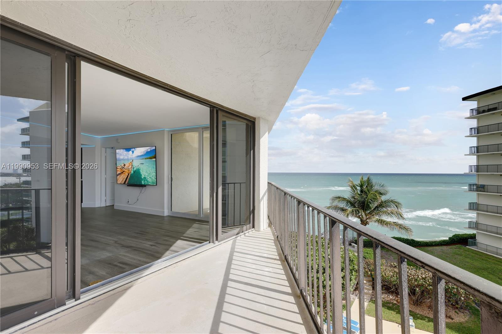 5420 N Ocean Drive 504 Property Photo 3