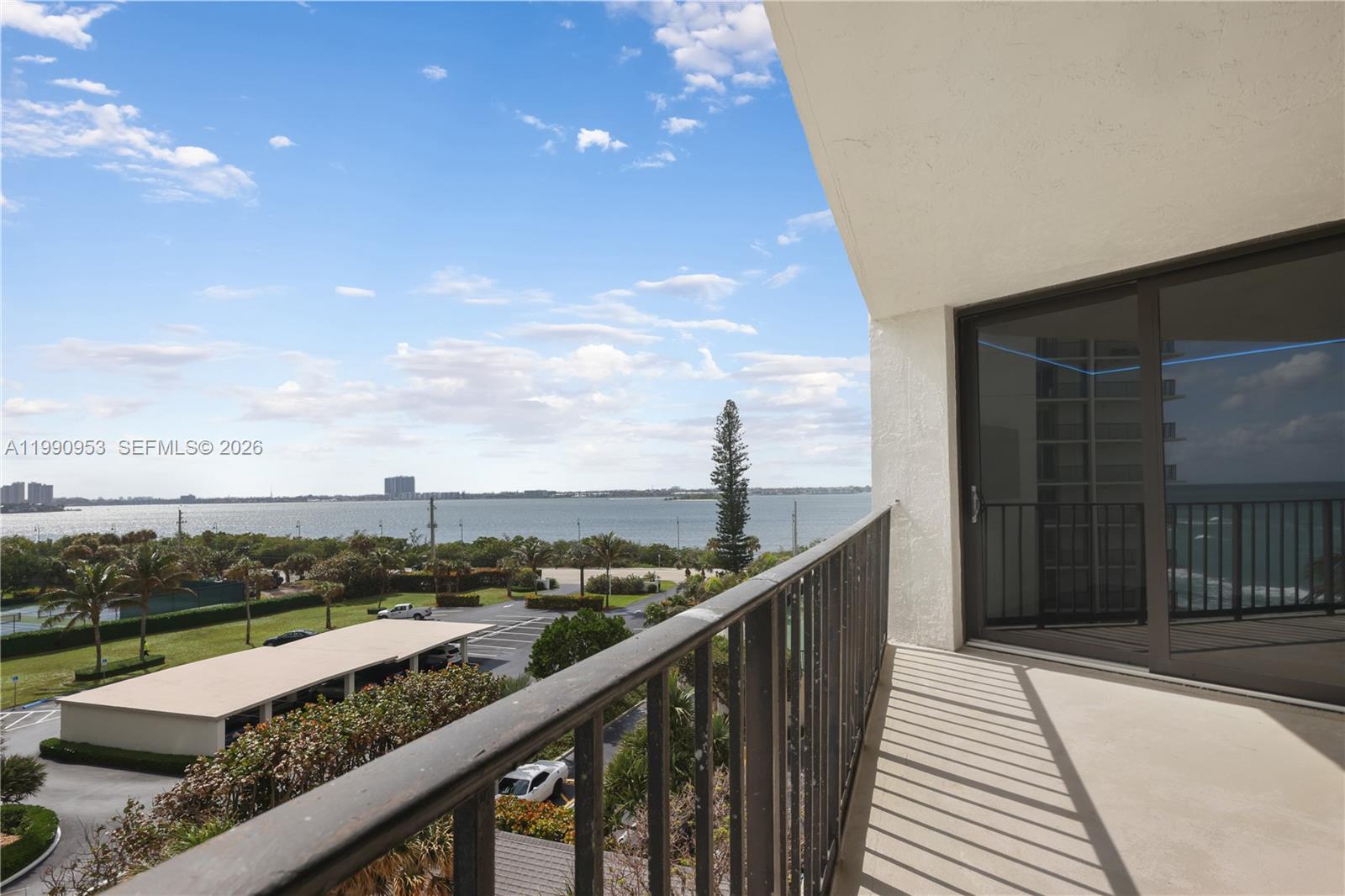 5420 N Ocean Drive 504 Property Photo 23