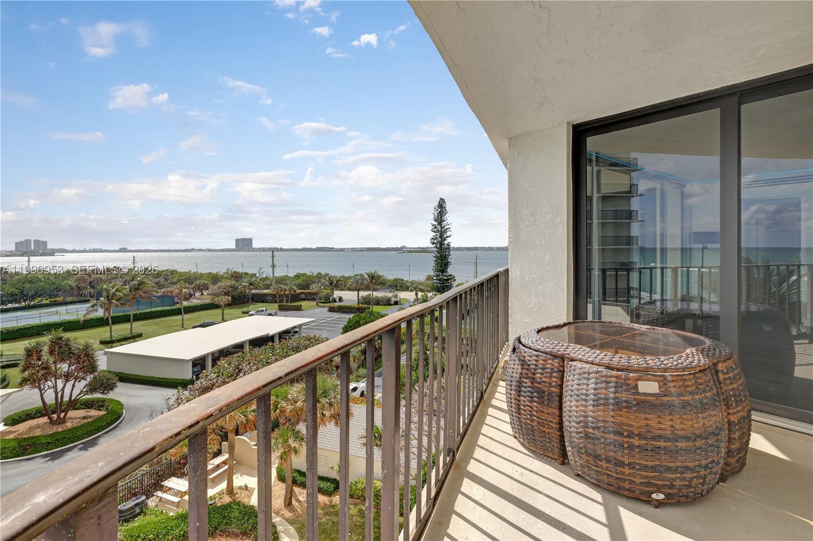 5420 N Ocean Drive 504 Property Photo 24