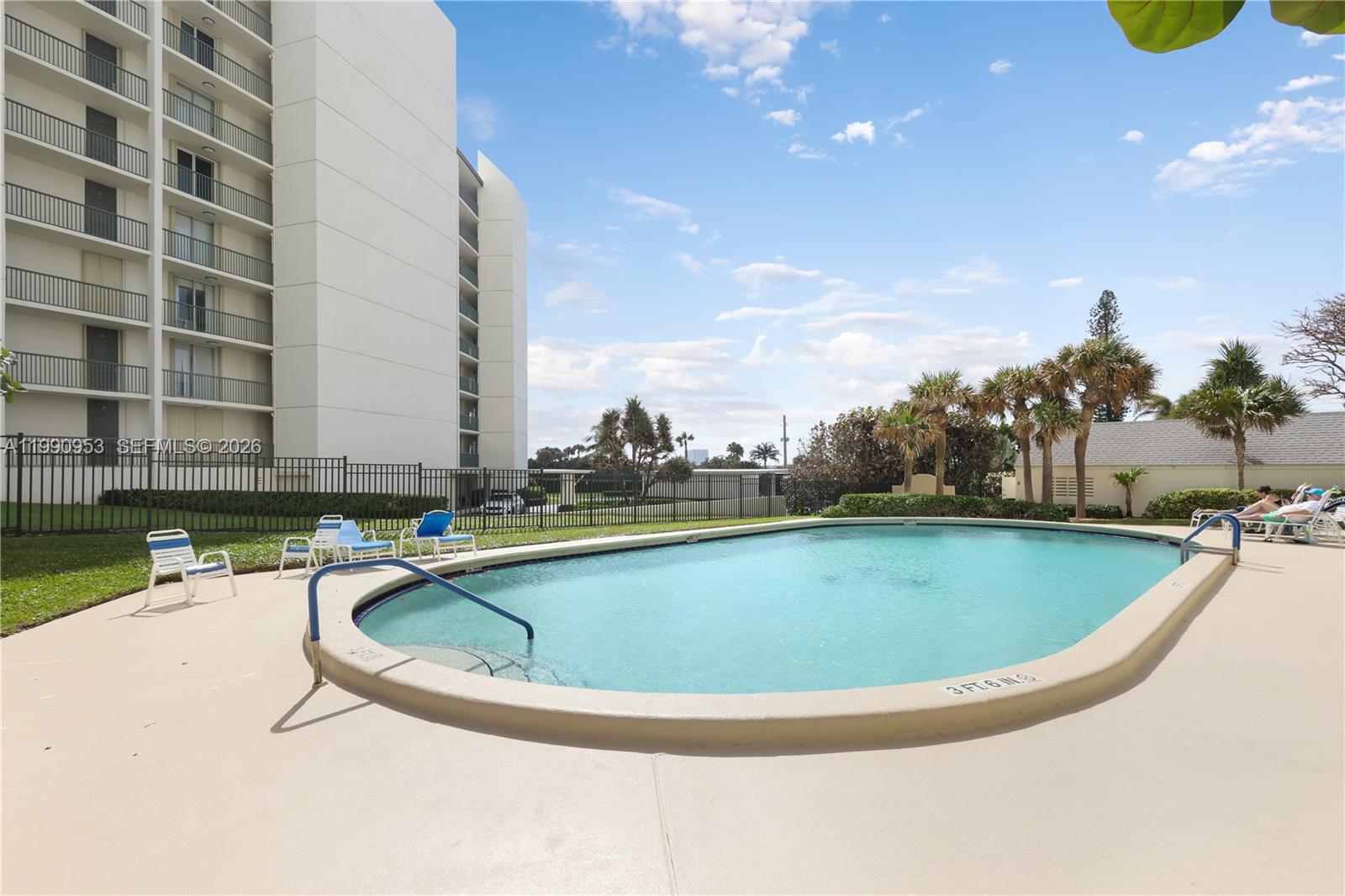 5420 N Ocean Drive 504 Property Photo 27
