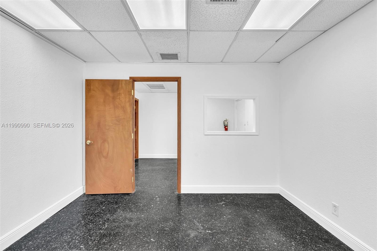 201 N University Drive 17b Property Photo 10