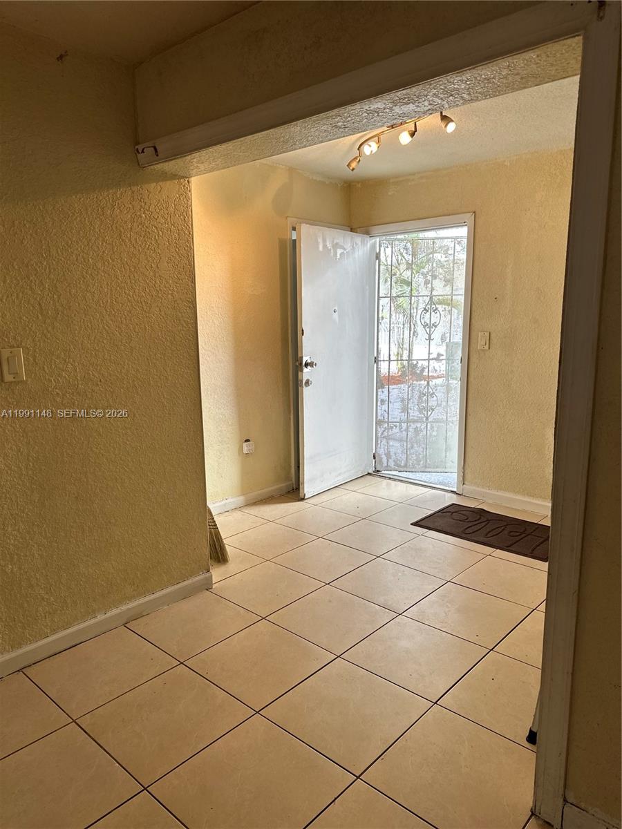 12890 Ne 8th Avenue 107 Property Photo 5