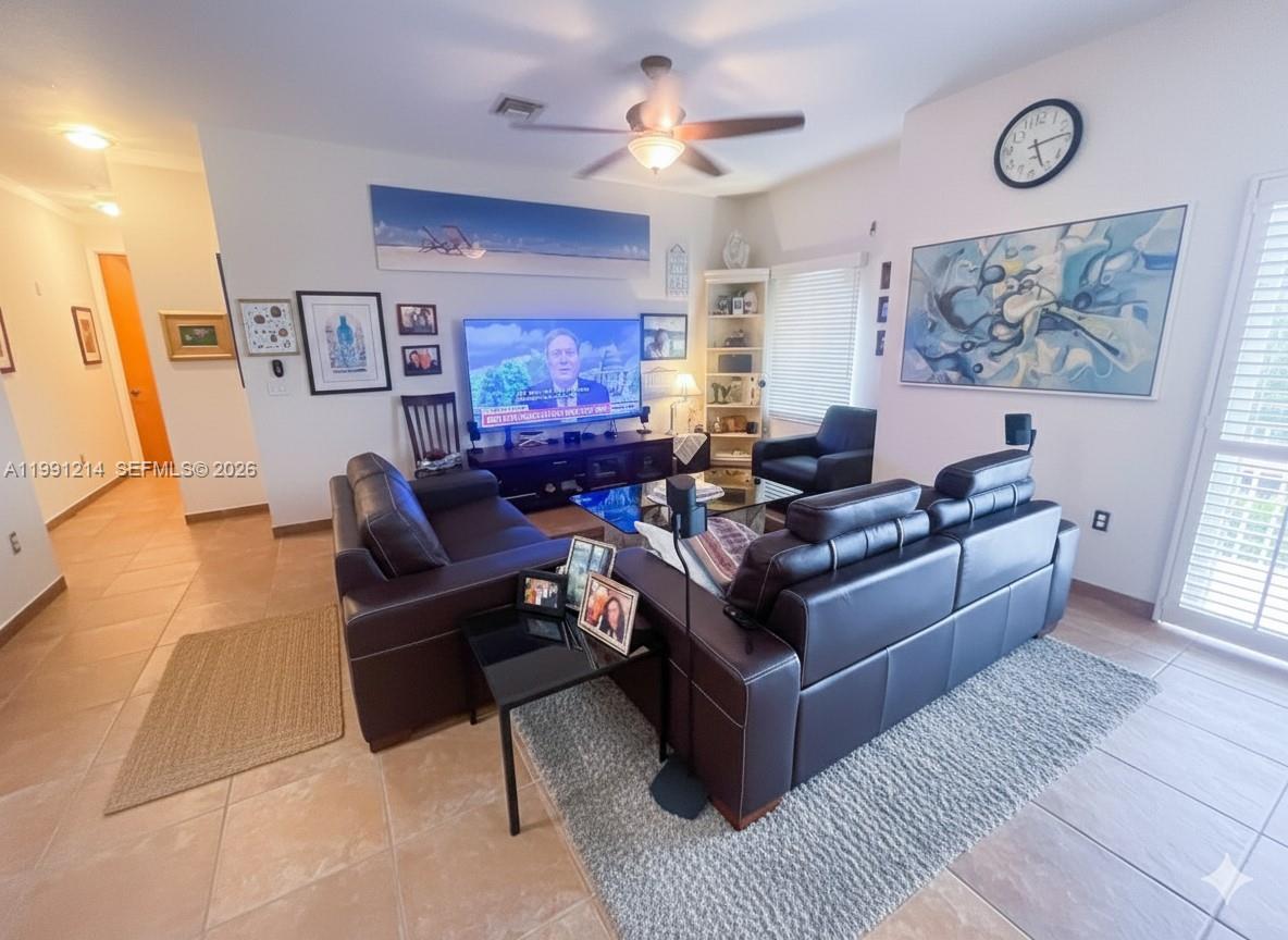 9008 Collins Avenue 402 Property Photo 8