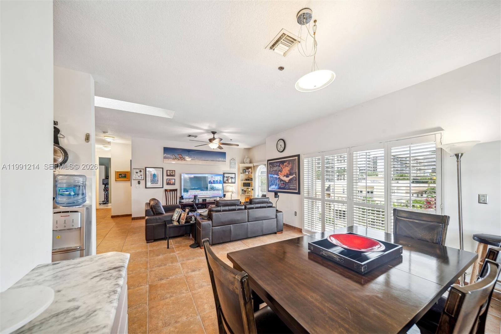 9008 Collins Avenue 402 Property Photo 11