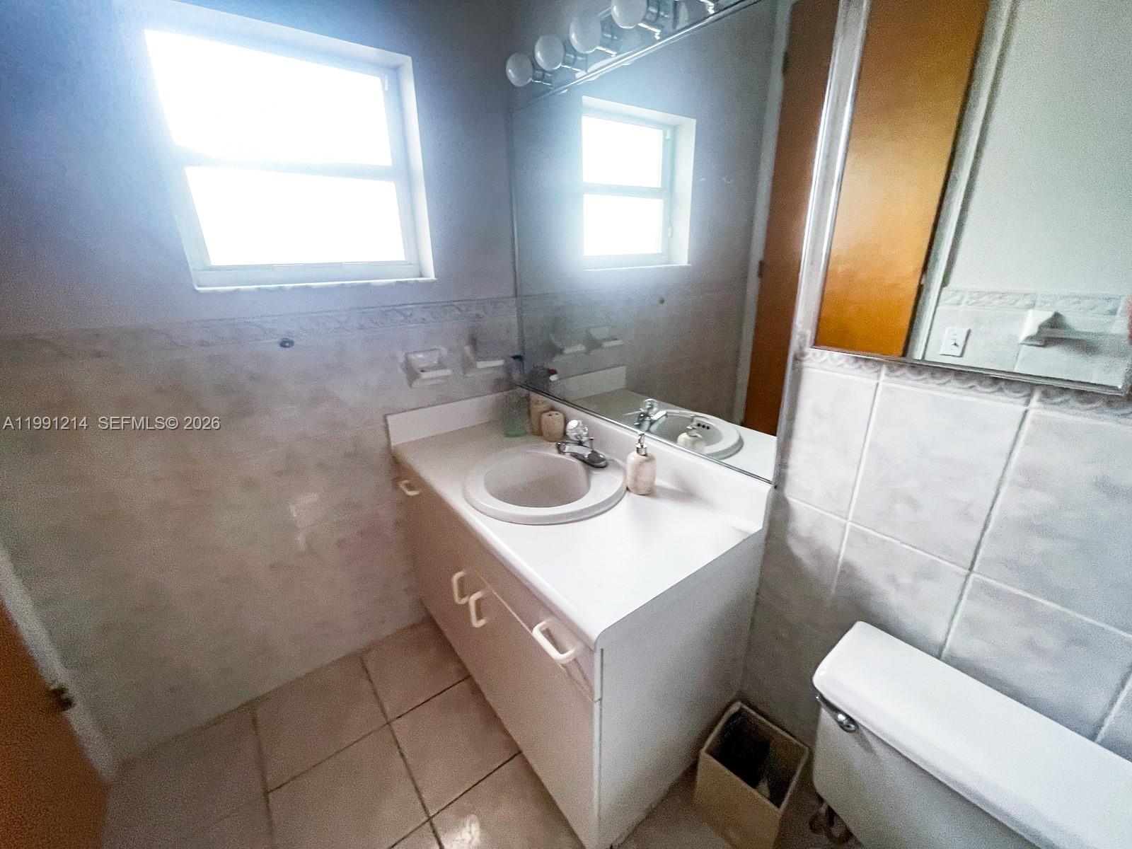 9008 Collins Avenue 402 Property Photo 36