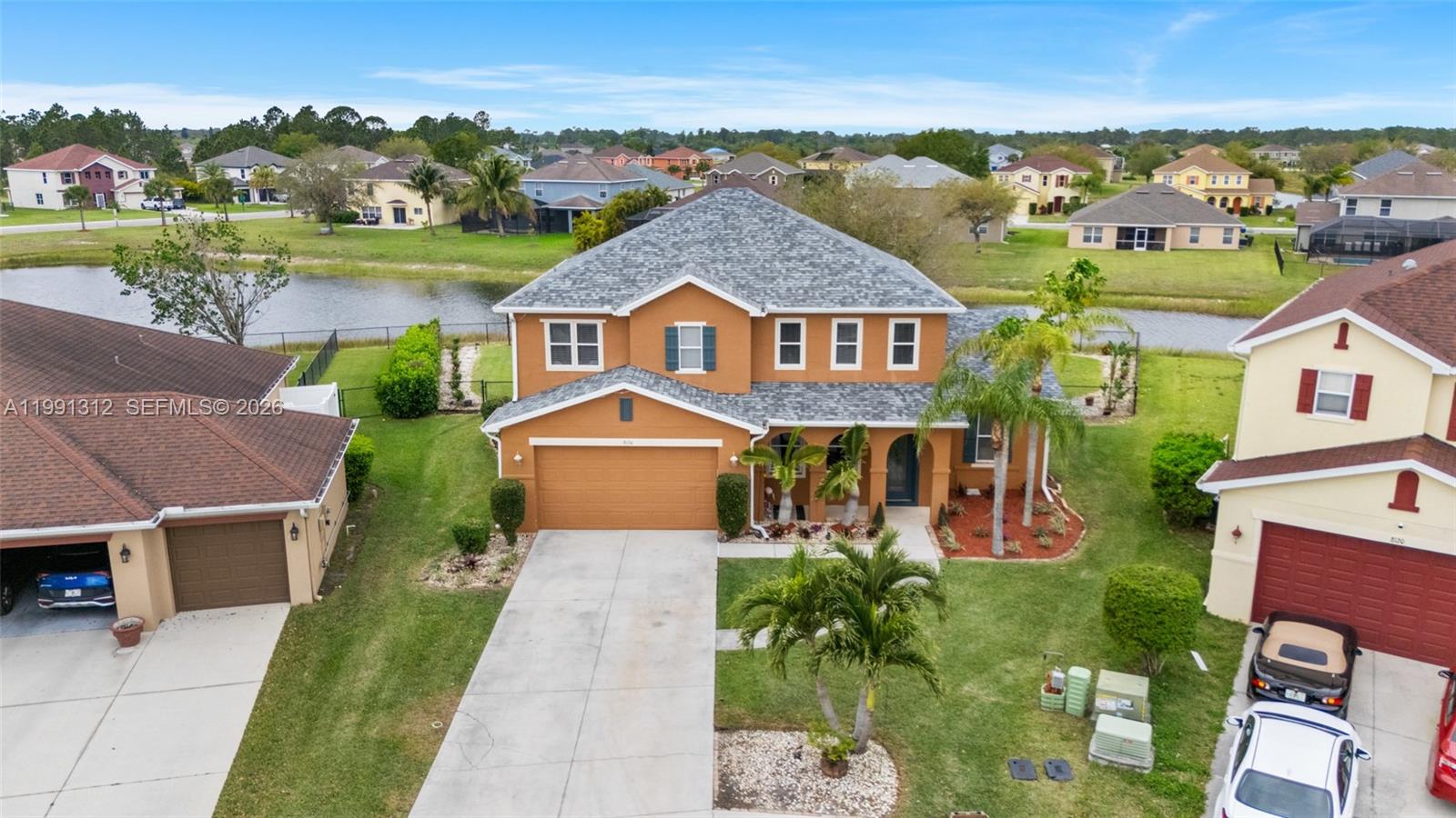 8130 Blue Daze Court Property Photo 3