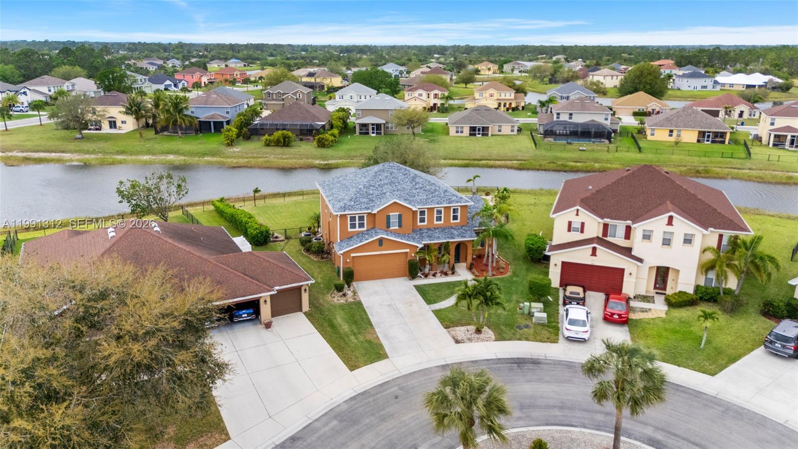8130 Blue Daze Court Property Photo 4
