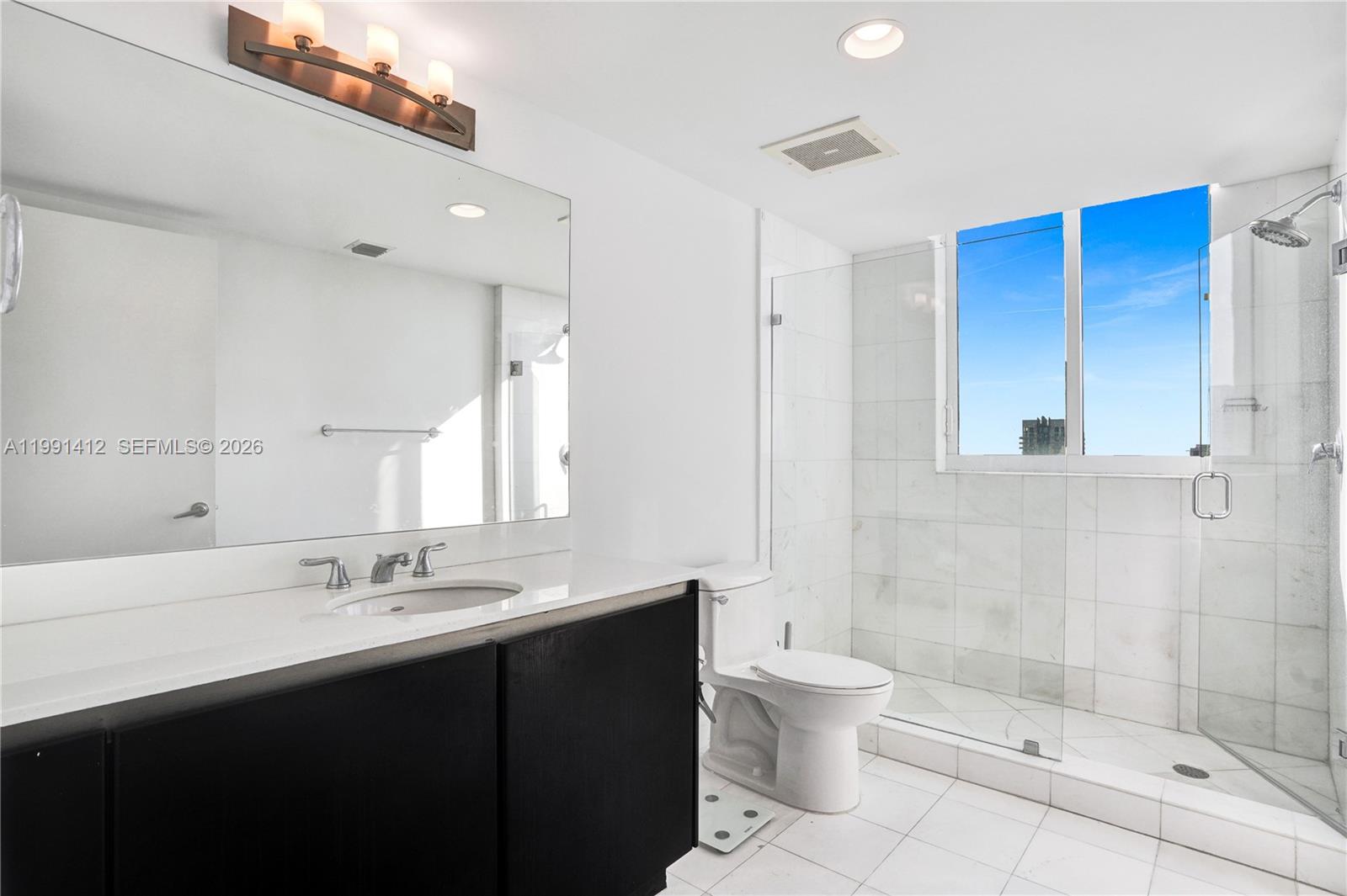665 Ne 25th Street 2105 Property Photo 11