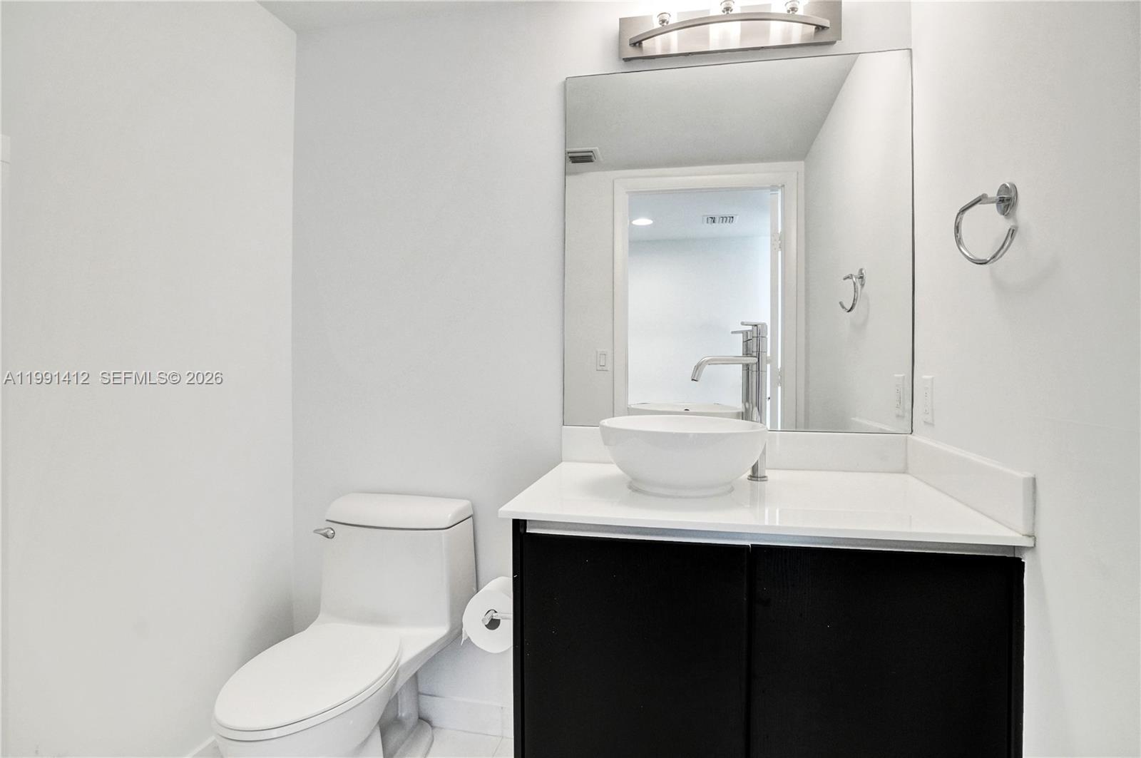 665 Ne 25th Street 2105 Property Photo 14