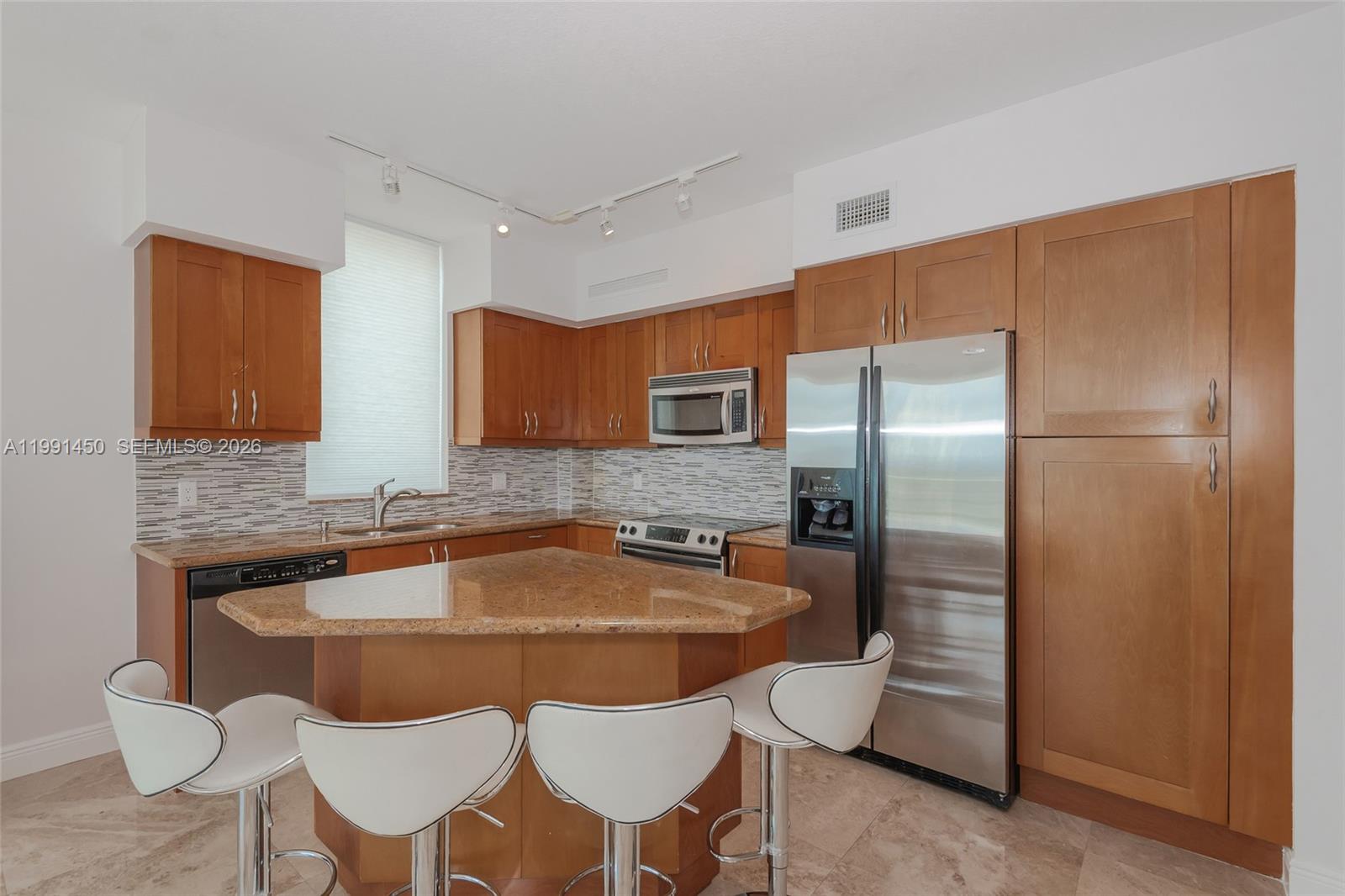 1755 E Hallandale Beach Boulevard 1407e Property Photo 8