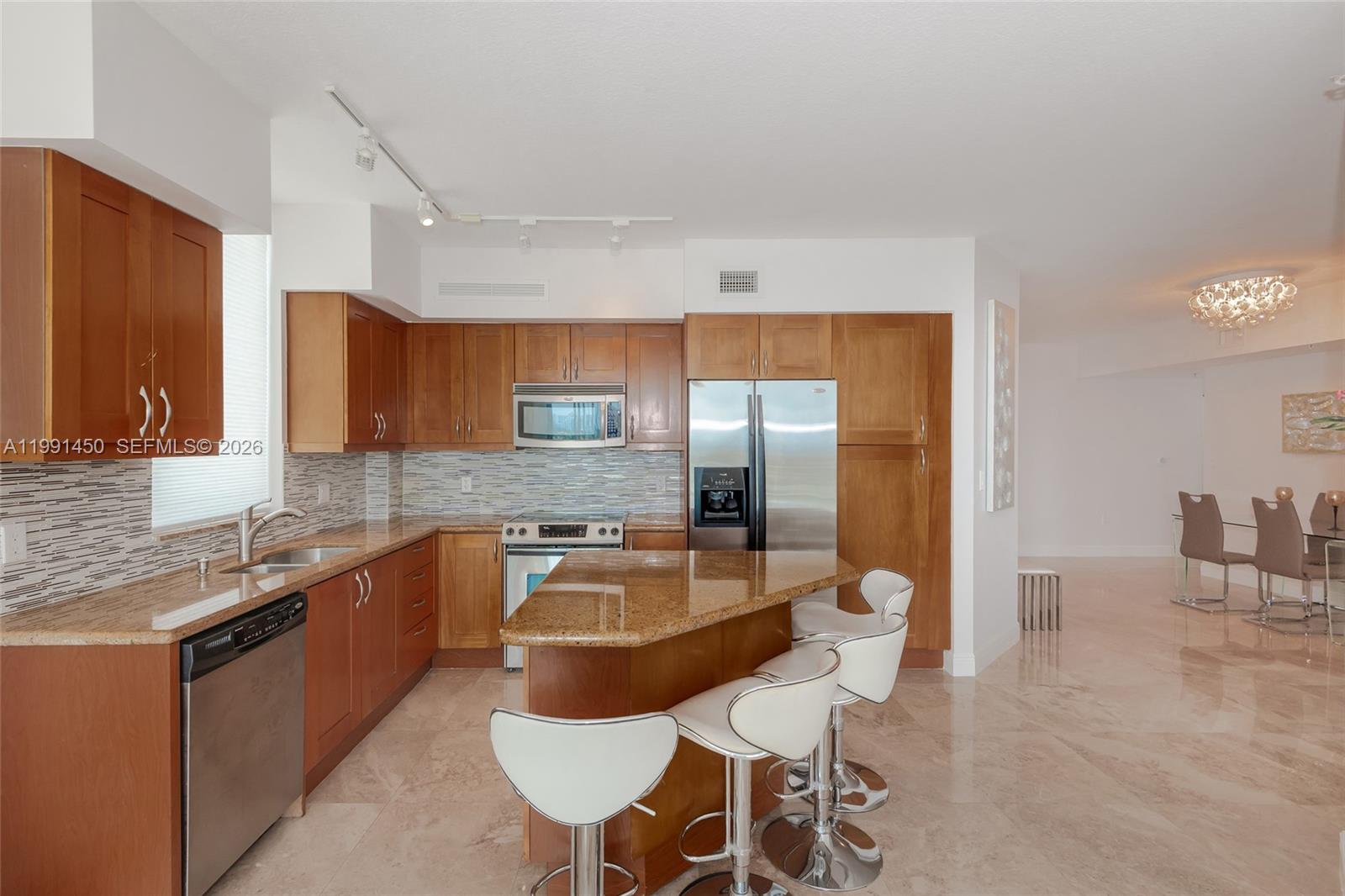 1755 E Hallandale Beach Boulevard 1407e Property Photo 9