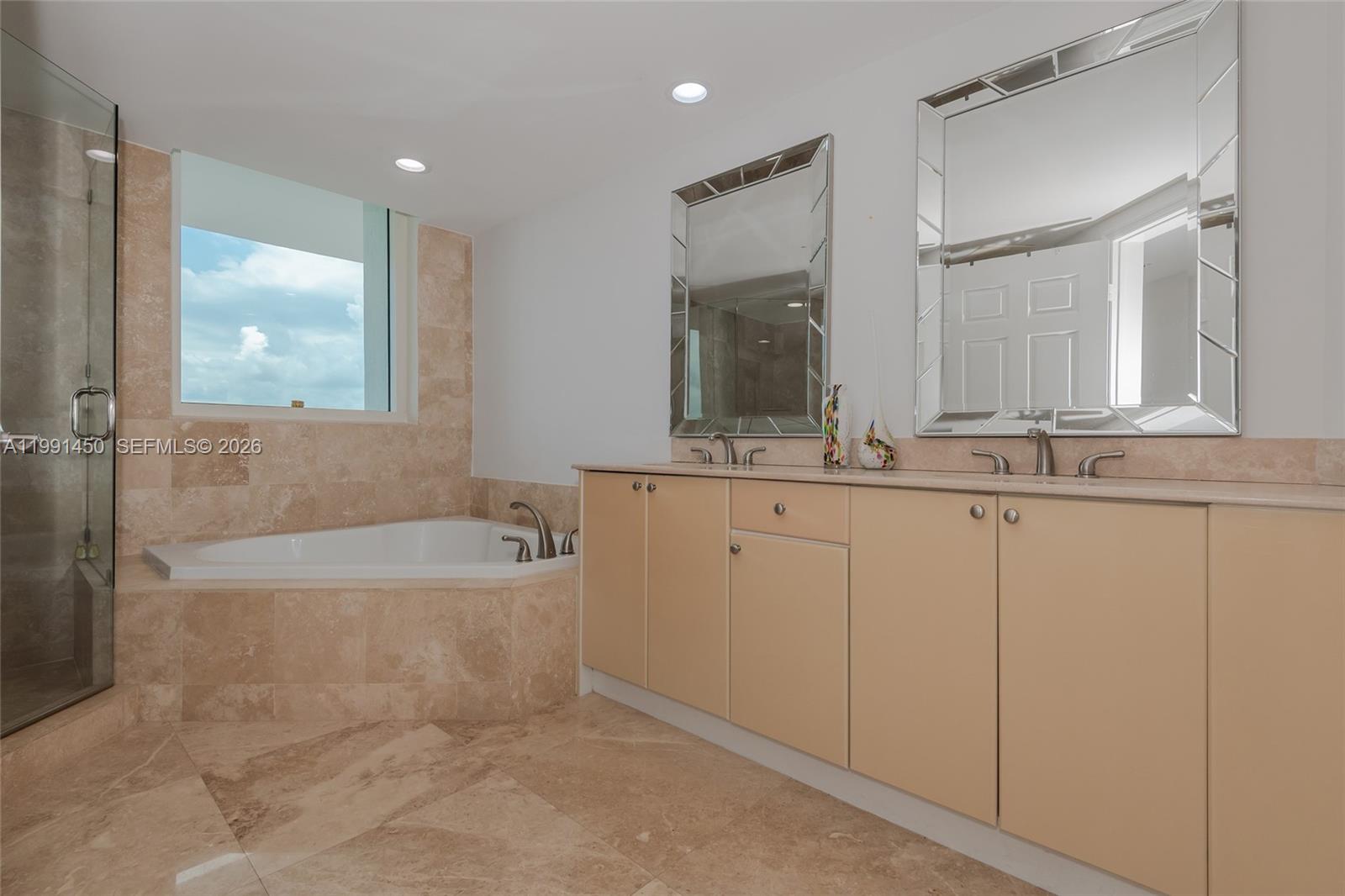 1755 E Hallandale Beach Boulevard 1407e Property Photo 23