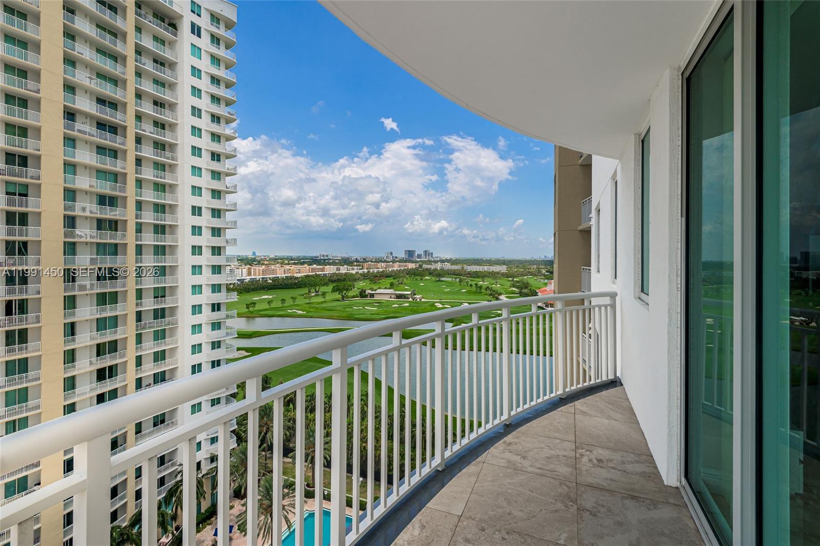 1755 E Hallandale Beach Boulevard 1407e Property Photo 27