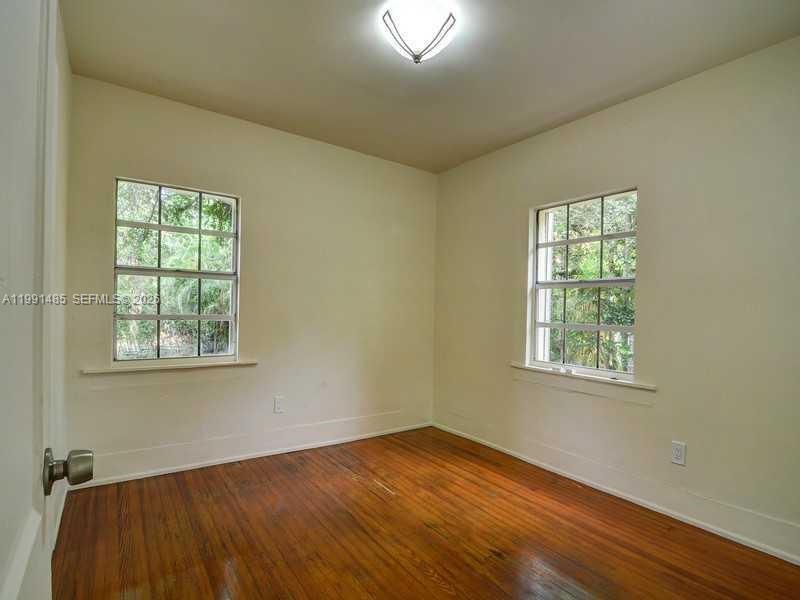 A11991485 Property Photo 4