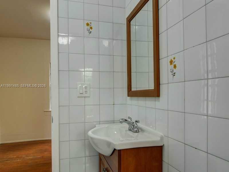 A11991485 Property Photo 5