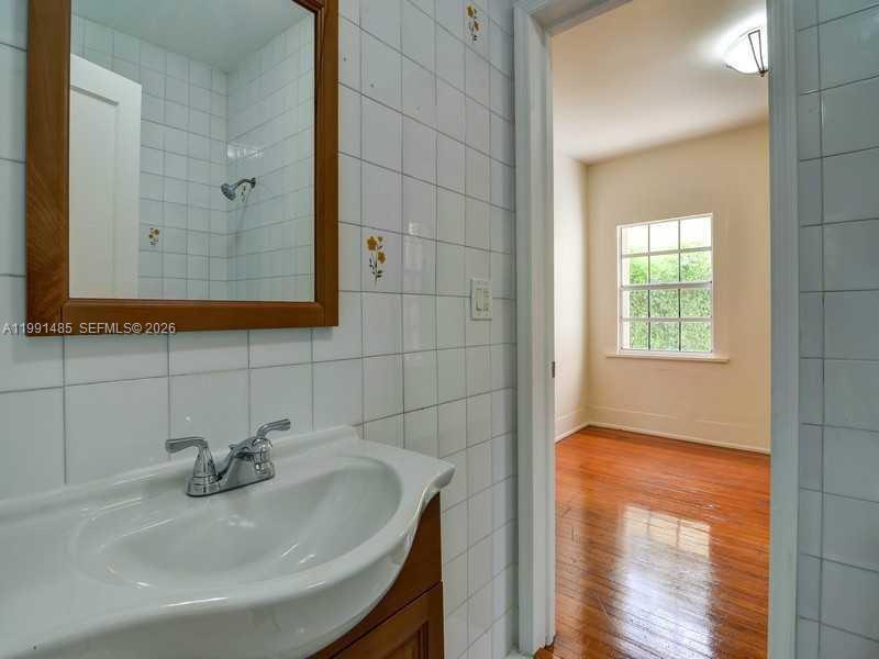 A11991485 Property Photo 6