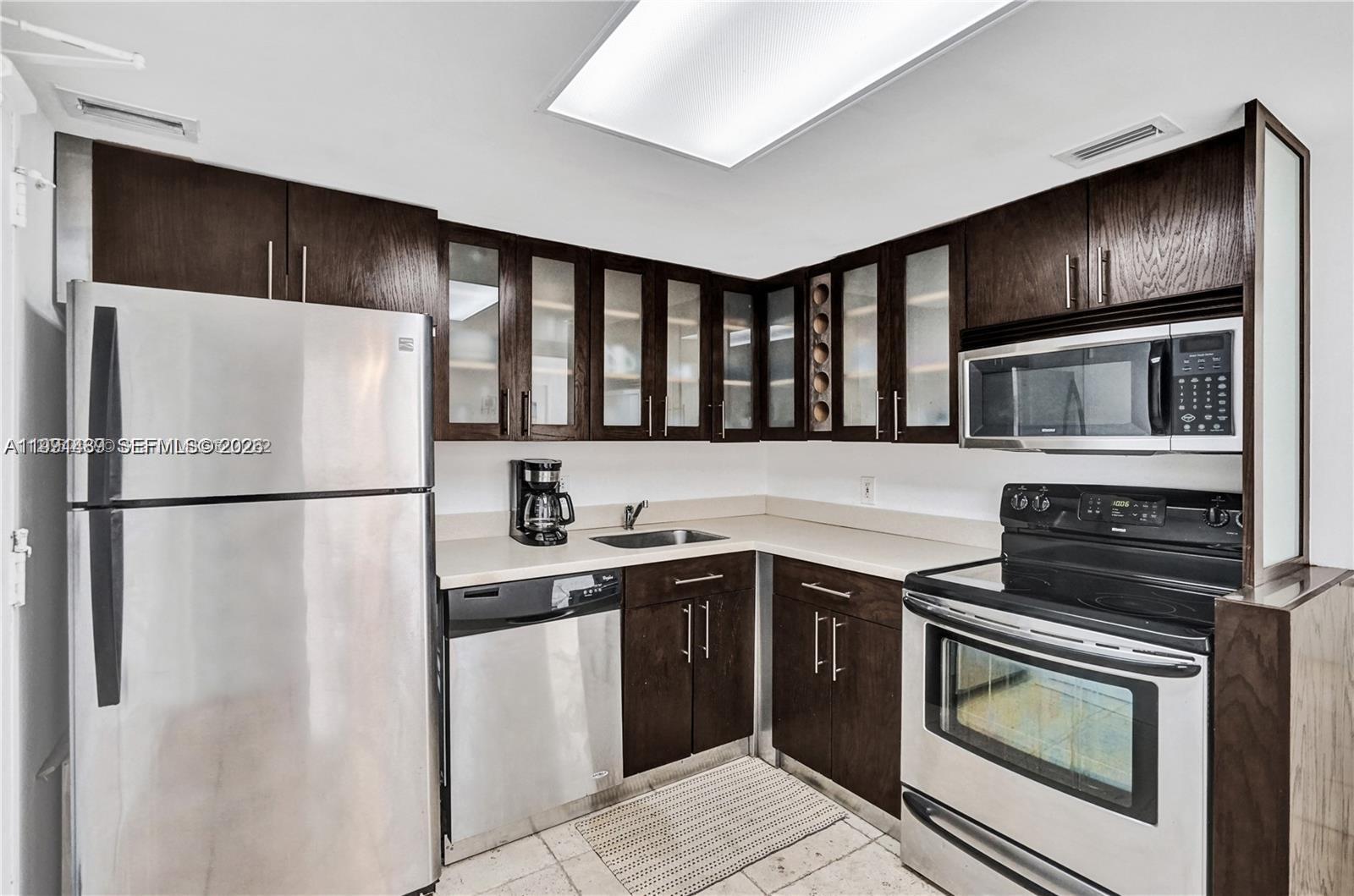 5151 Collins Avenue 1035 Property Photo 12