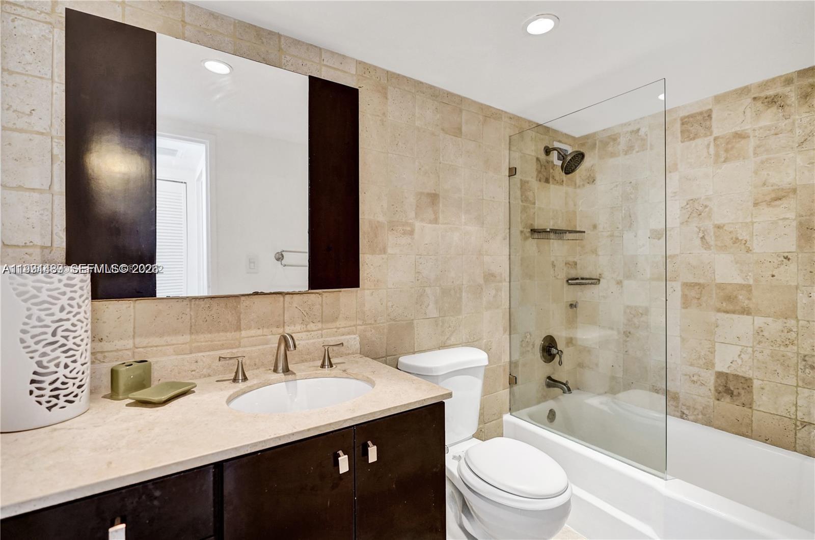 5151 Collins Avenue 1035 Property Photo 15