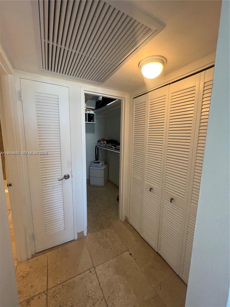 5151 Collins Avenue 1035 Property Photo 16