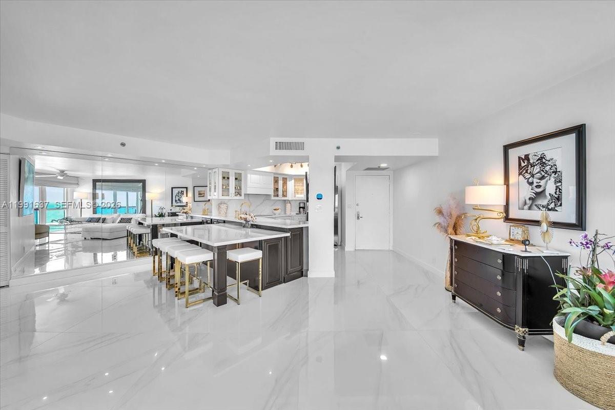 6767 Collins Avenue 1110 Property Photo 9