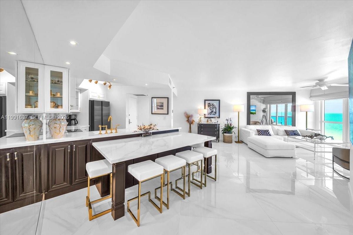 6767 Collins Avenue 1110 Property Photo 10