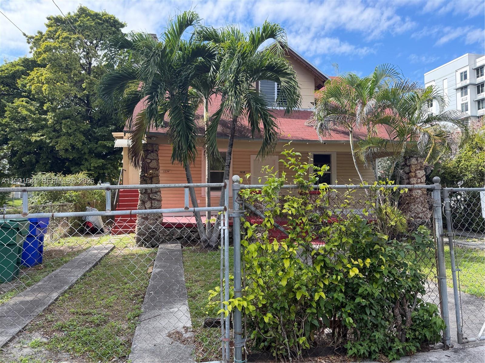 1234 Nw 9th Avenue Property Photo 1