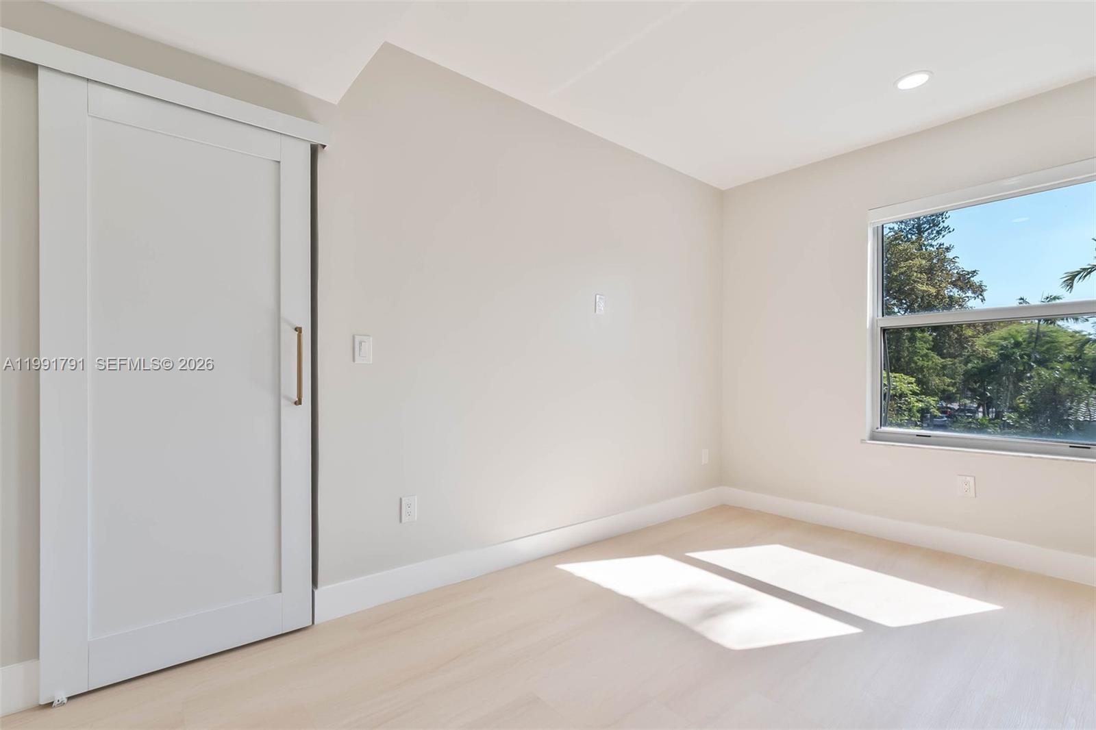 694 Ne 76th Street 6 Property Photo 13